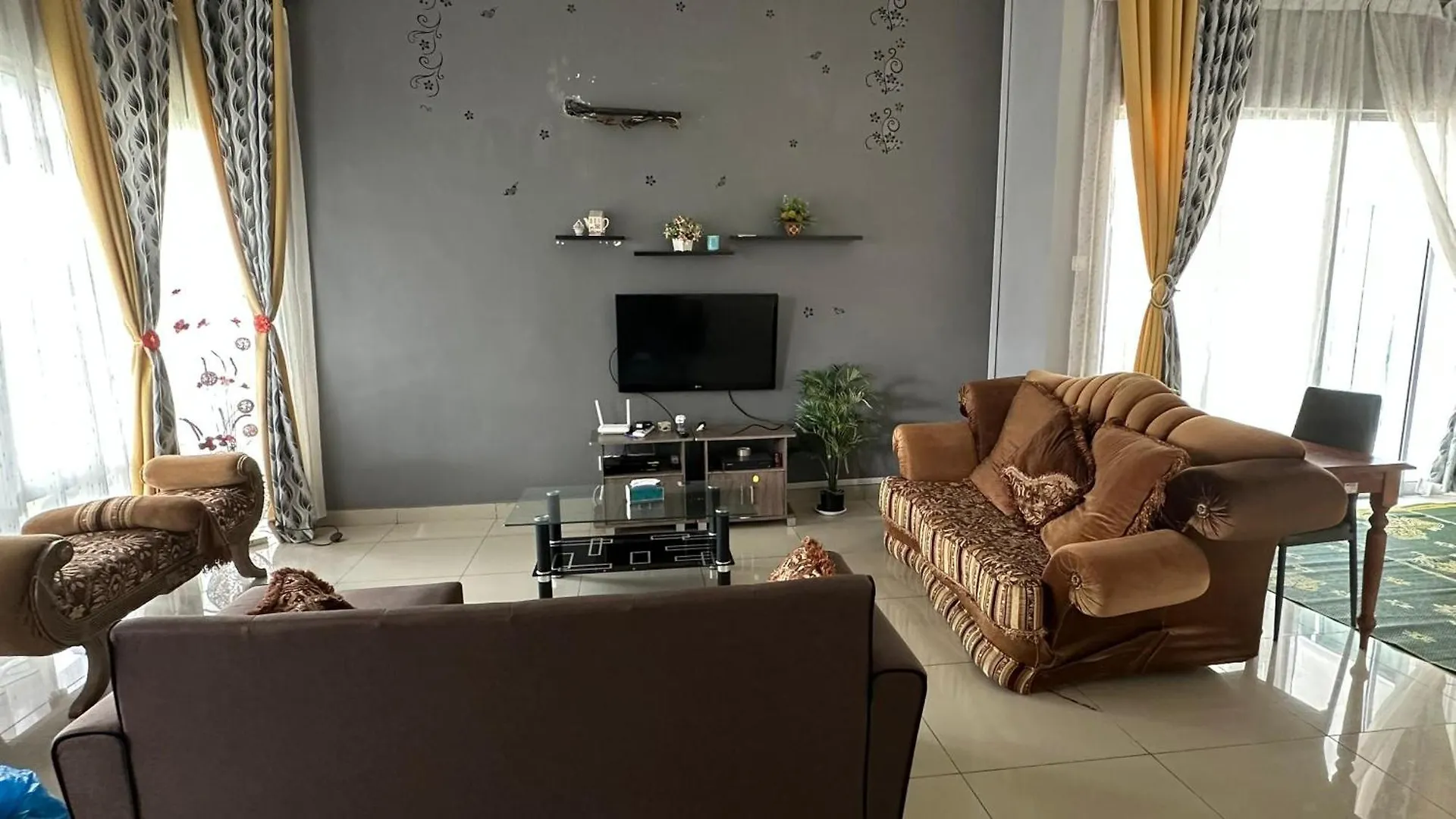 Serene Villa Kepala Batas